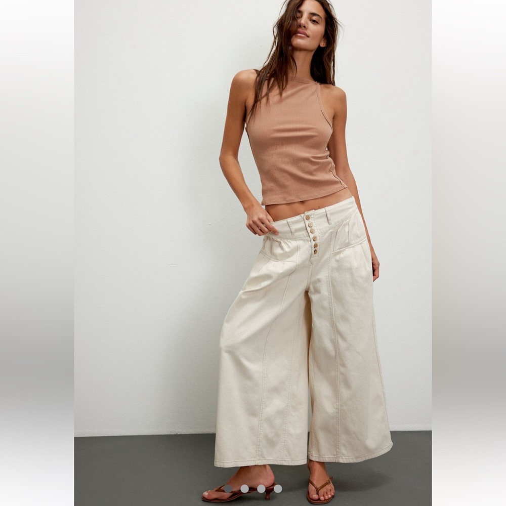 NWT FREE PEOPLE WE THE FREE BLOSSOM PULL ON JEANS